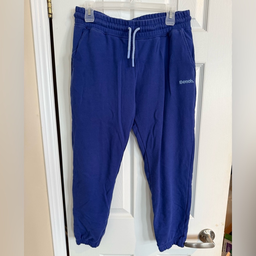 Woman’s size M Bench Sweatpants